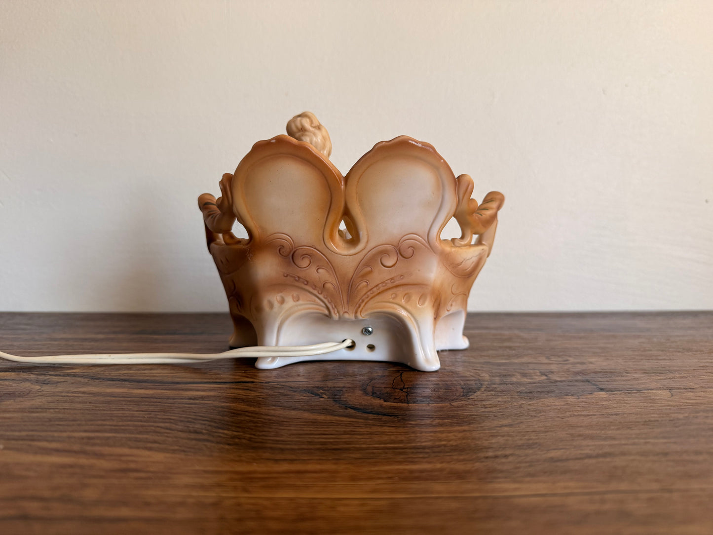 Victorian loveseat lamp light Japan 1960