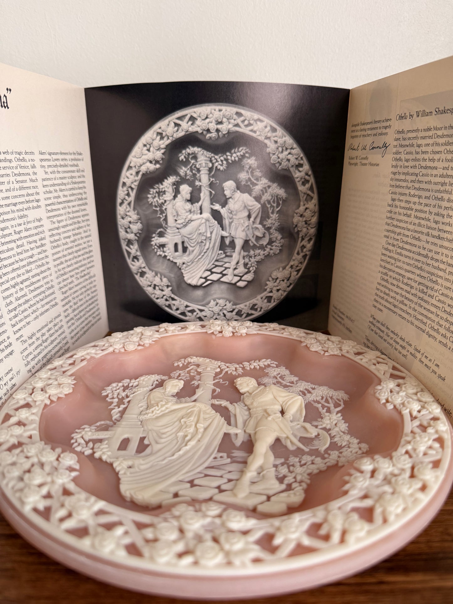 plate Othello and Desdemona- Incolay USA 1990