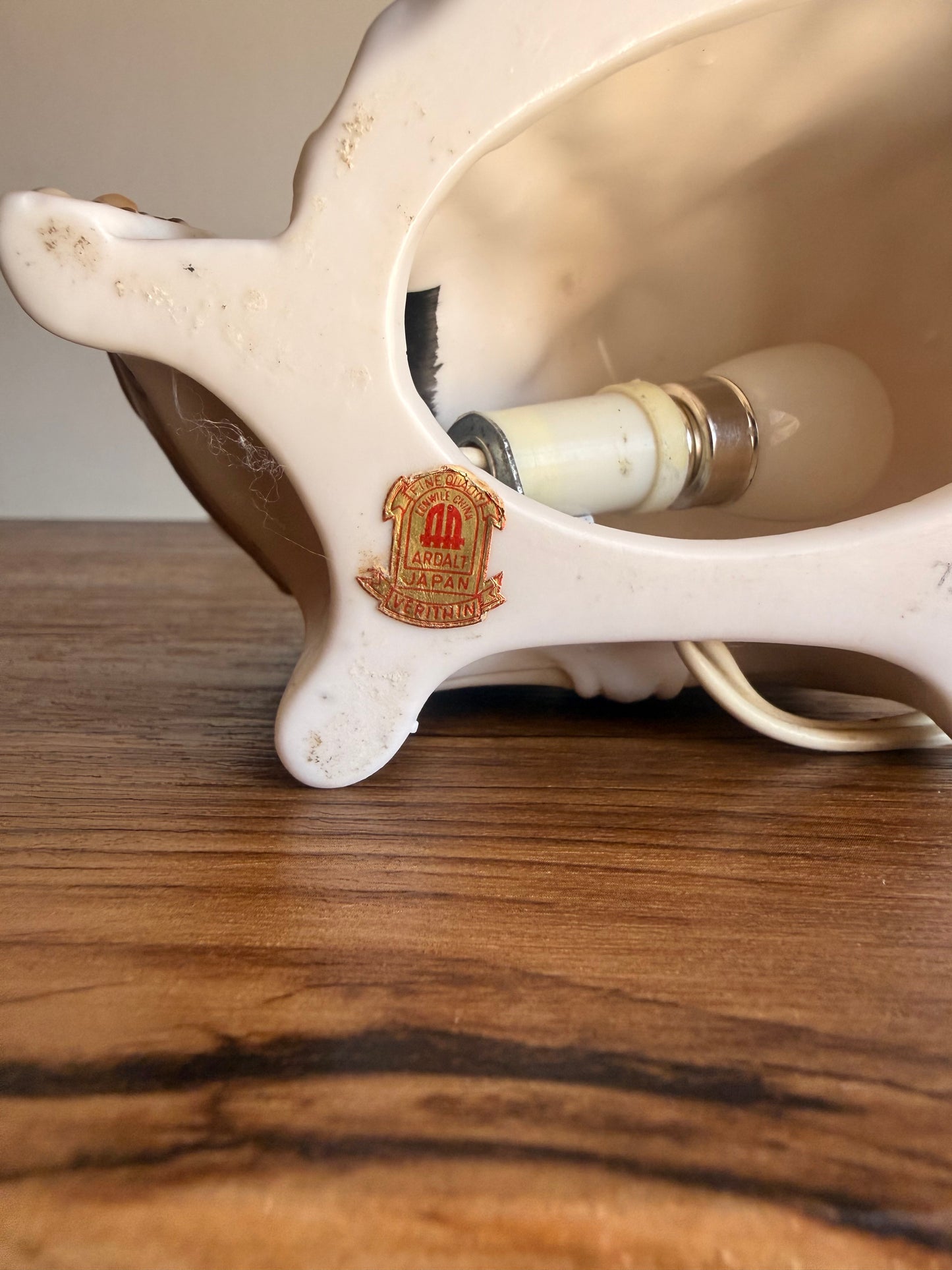 Victorian loveseat lamp light Japan 1960