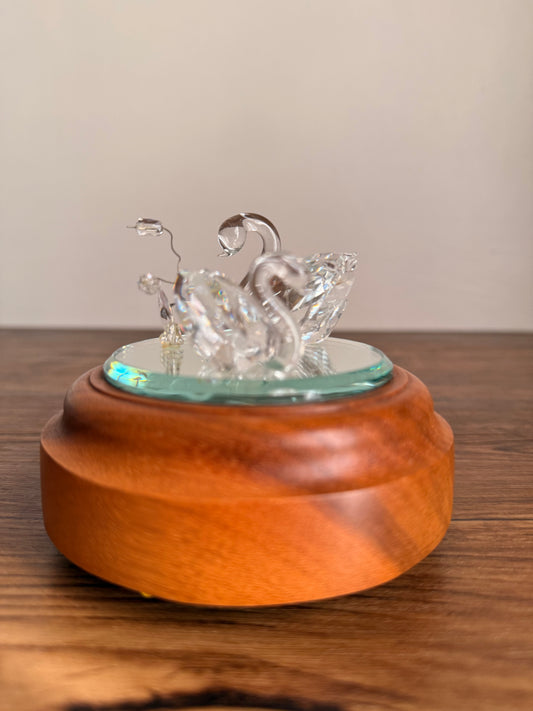 Crystal music box swan lake 1984