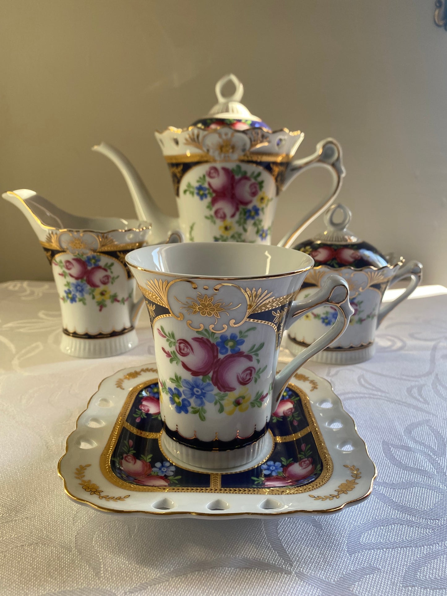 Vintage tea set 15 pcs made By Royal Scotland 2000