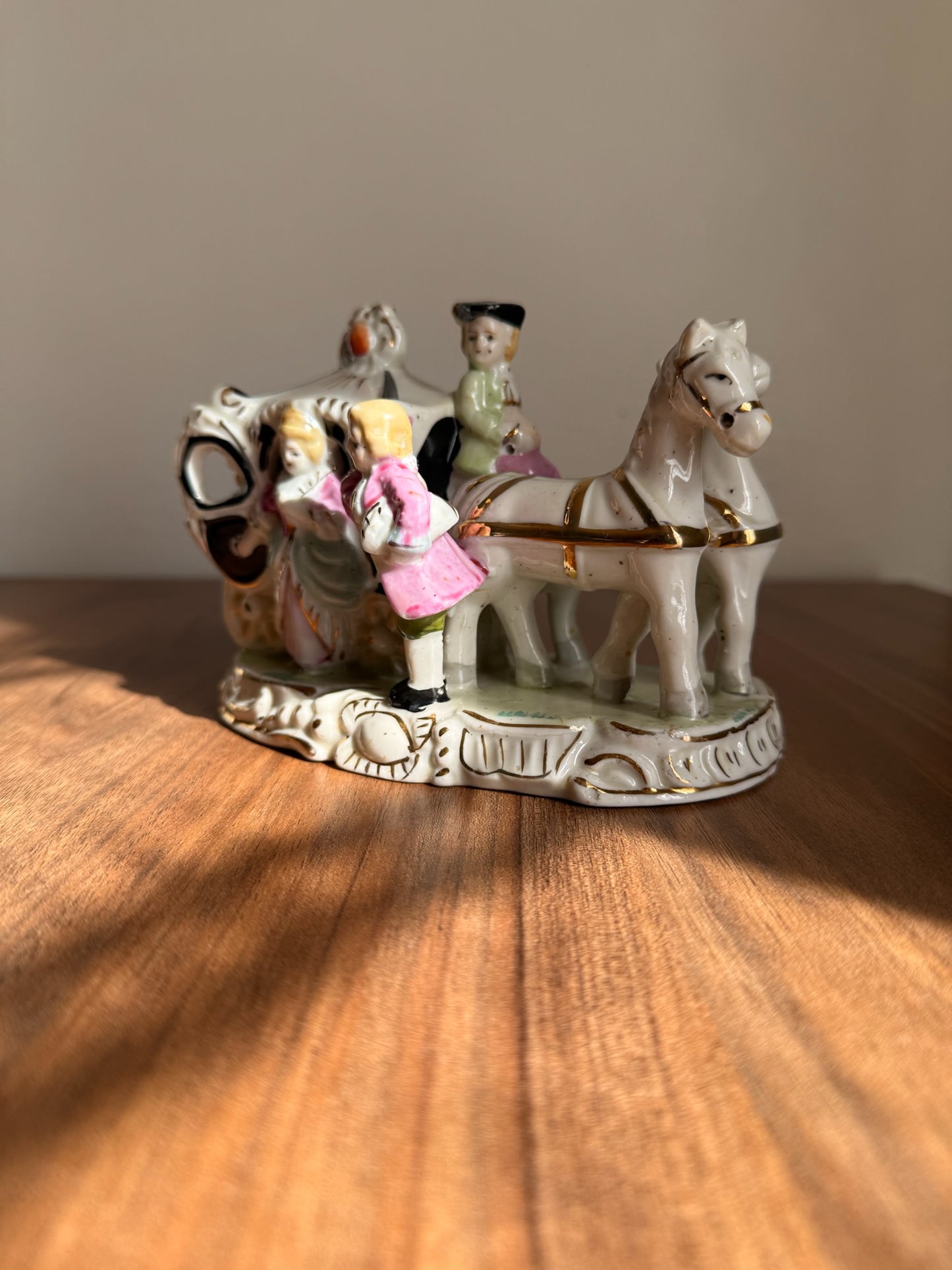 ictorian Carriage Porcelain Figurine Made in Japan 1970s